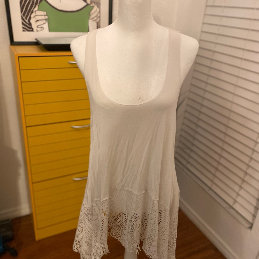 Kenar White Sleeveless Top with Lace Detail